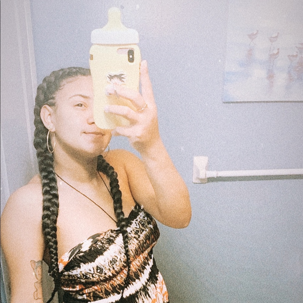 Meet your Posher, Cinthya